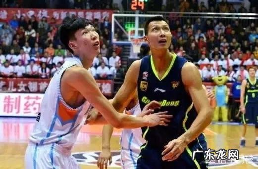 有人说周琦超过易建联,那么令他成功因素是什么?