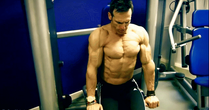 如何划分肉鸭的生长发育阶段？