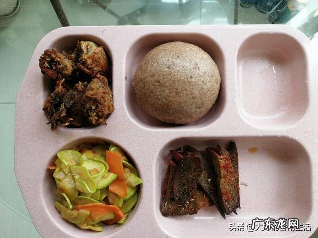 怎样可以一个月从130减到100斤？不节食不吃药的那种？