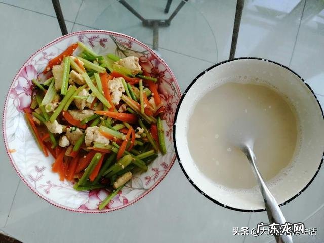 怎样可以一个月从130减到100斤？不节食不吃药的那种？