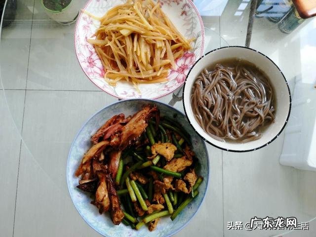 怎样可以一个月从130减到100斤？不节食不吃药的那种？