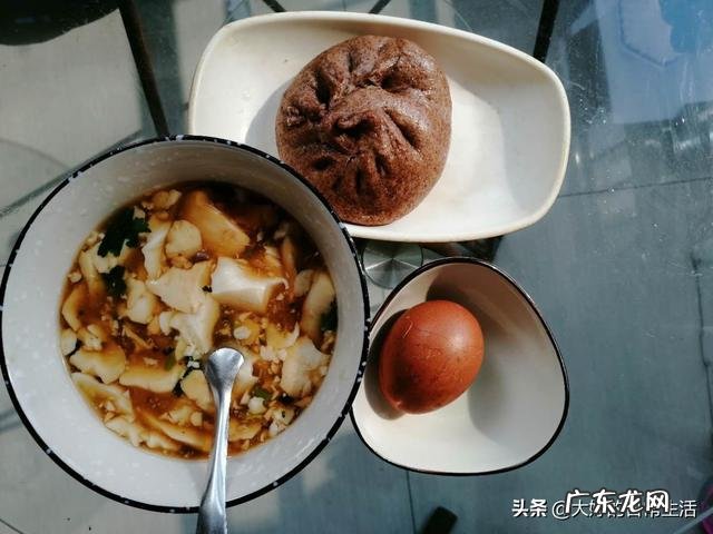 怎样可以一个月从130减到100斤？不节食不吃药的那种？