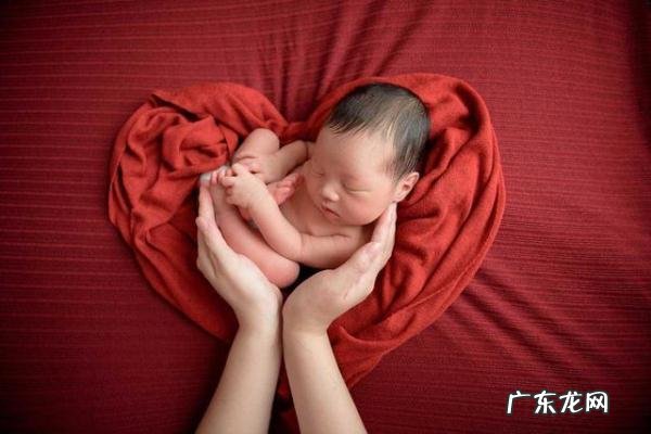 怎么纠正宝宝认月嫂-孩子依赖月嫂如何纠正