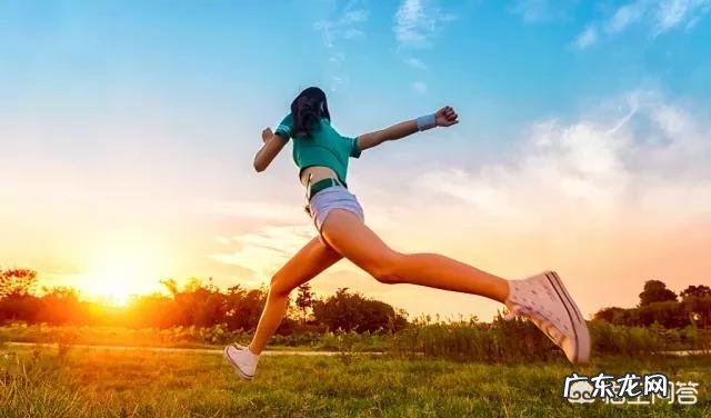 健身房蹬动感单车减肥效果 慢跑，快走，动感单车，踩踏板同样半小时健身房速率哪个减肥？