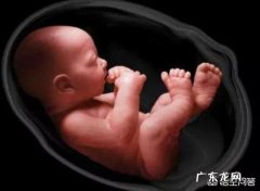 婴儿足月的发育标准 正常足月的婴儿发育的指标是多少？