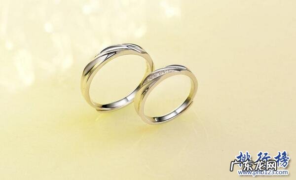 送男朋友什么礼物啊 2021七夕最适合送男朋友的礼物排行榜:每个都超浪漫