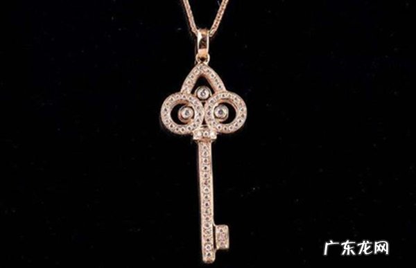 送女性朋友礼物排行榜 生日送给母亲十佳礼物:保健护肤品上榜