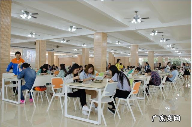 新生怎么才能快速适应大学生活 新入学大学生怎样能更快的适应大学生活?