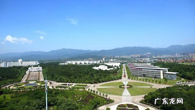 新生怎么才能快速适应大学生活 新入学大学生怎样能更快的适应大学生活?