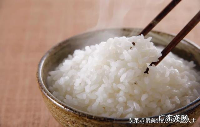 减肥期间粥和饭哪个饱腹感更强,怎样挑选适合自己的主食?