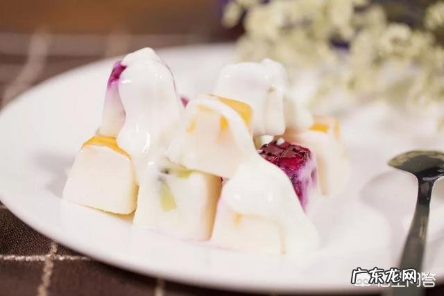 用冰淇淋粉和酸奶如何做酸奶冰淇淋？