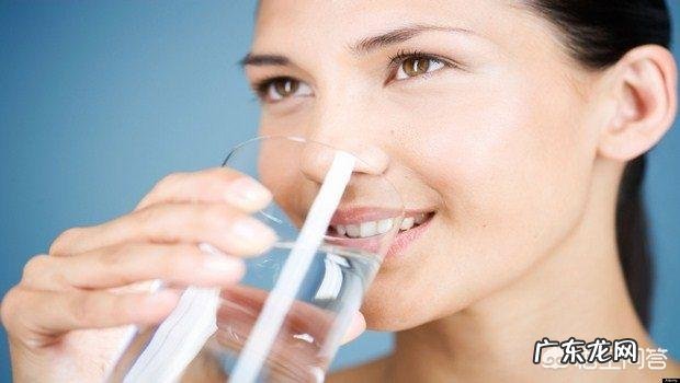 一喝水就有尿的人和喝水多没尿的人,谁更健康尿多是肾不好吗