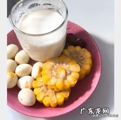 白天吃减脂餐一到晚上就想吃高热量的食物是为什么?