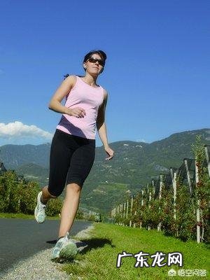 慢跑好还是快走和慢跑结合好 各位朋友请教一下，慢跑和走路哪个比较好？