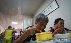 晚上不吃饭，跑步，坚持了三年，也没减肥成功，是方法不对吗