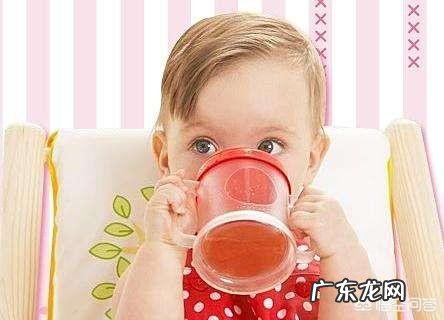 多喝水促进新陈代谢，怎样给宝宝喂水才是科学的