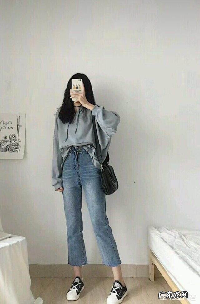 阔腿牛仔裤怎样搭配最好看?