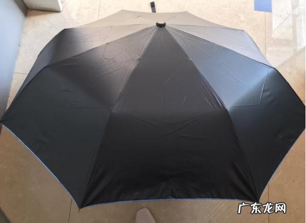 把脸放到热水中浸泡几分钟？