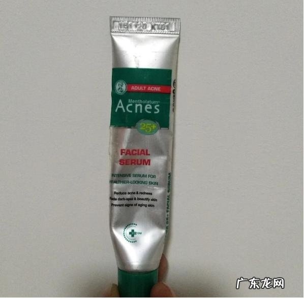 把脸放到热水中浸泡几分钟？