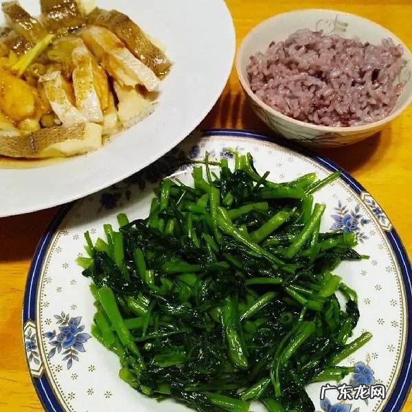 下定决心减肥后，午饭吃什么既能饱腹又不会在体内储存太多脂肪？