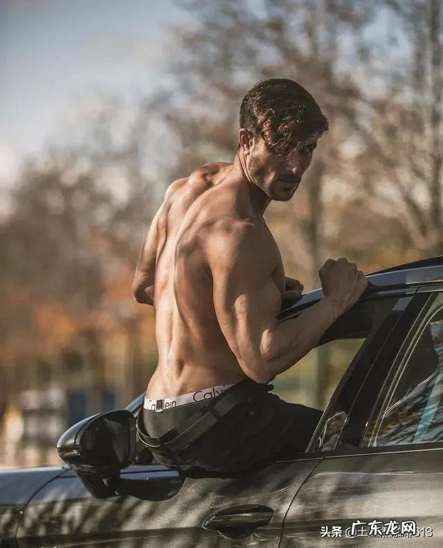 请问赵亦然原地跑步减肥法的动作要领是什么?