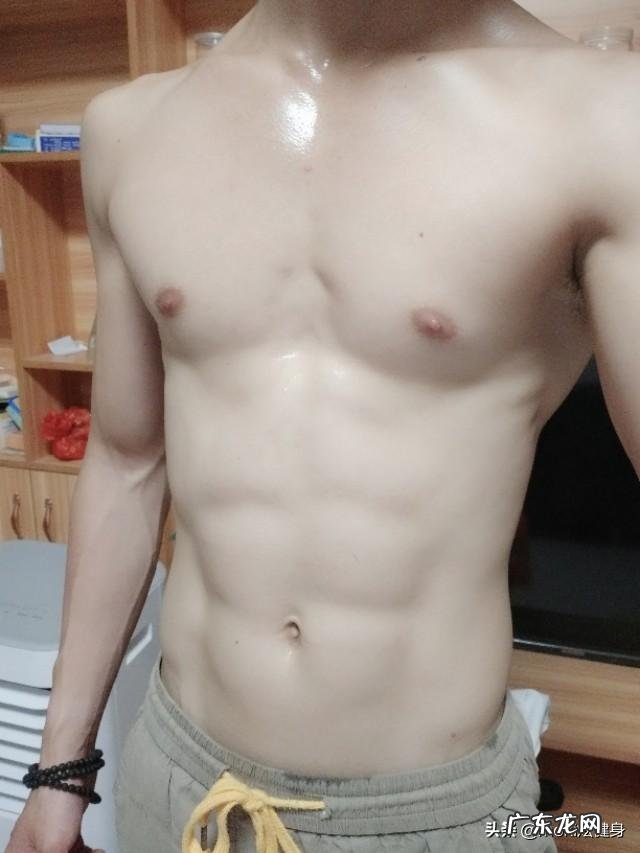 身高173体重71kg,想练出腹肌建议使用增肌粉还是蛋白粉?