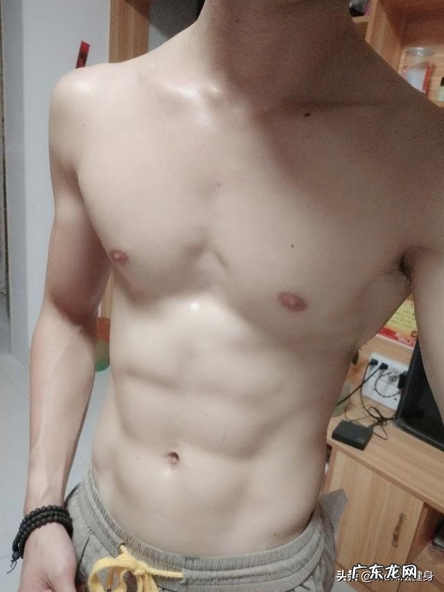 身高173体重71kg,想练出腹肌建议使用增肌粉还是蛋白粉?