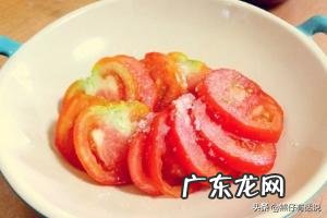 手把手教你如何凉拌西红柿?