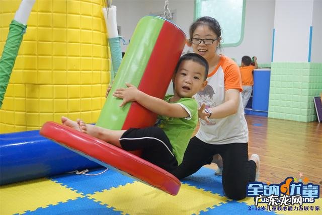 婴儿可以使用摇篮吗-婴儿能睡摇篮能摇吗