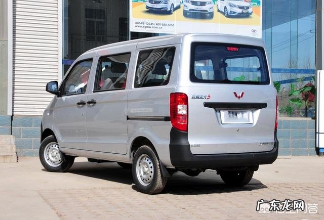 我想买个面包车!新手不知道买什么牌子好,在哪里买! 面包车报价大全面包车排行榜图片