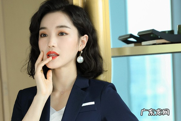 女性职业装品牌排行榜 中国十大女职业装品牌