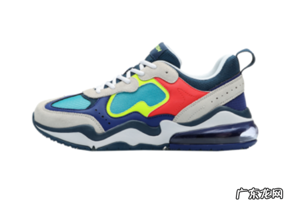 牛仔裤男款品牌大全 牛仔裤最适合搭配的五款男鞋排行榜