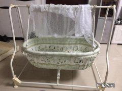 睡摇篮婴儿摇晃综合征-小婴儿摇晃综合征