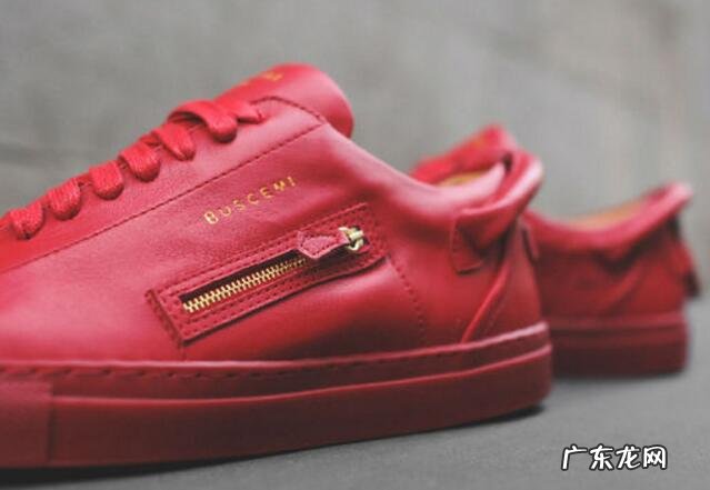 年轻人十大鞋子潮牌