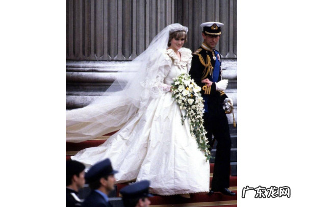 世界最美十件婚纱 世界最美十大婚纱