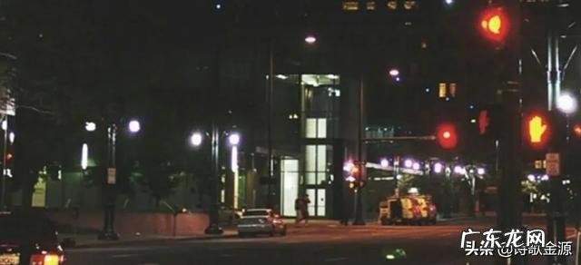 为什么很多女人都喜欢自拍、照镜子