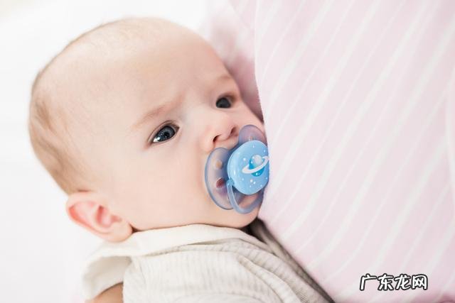 四个小妙招让宝宝快速爱上奶瓶-让宝宝爱上奶瓶的5个小妙招