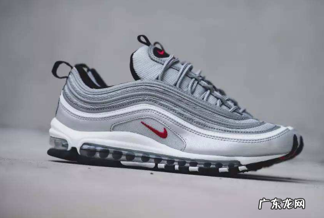 2019阿迪最火的鞋 2019最火男鞋推荐