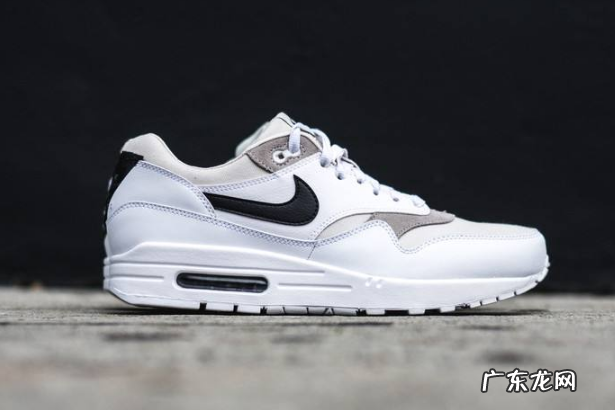 奢侈板鞋排行榜前十名 男生最喜欢的鞋排行榜