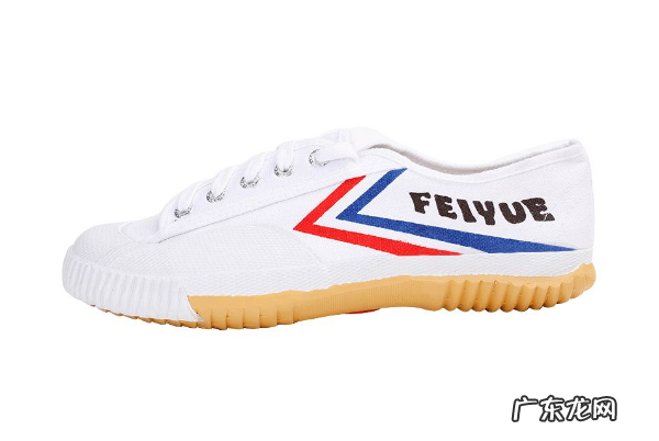 小白鞋女 女生小白鞋什么牌子好