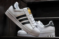 阿迪达斯哪些鞋好看 阿迪达斯十款最火鞋子