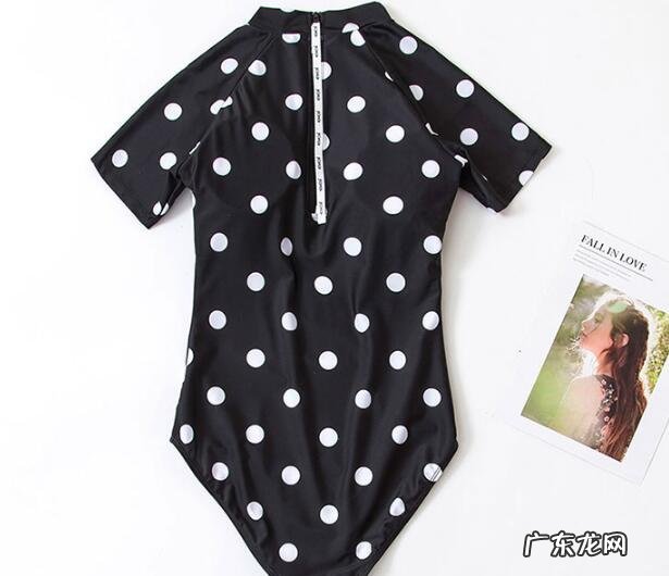 温泉要穿泳衣吗 女士温泉泳衣十大品牌排行榜