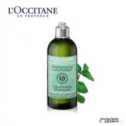 头发每天洗，还是油，怎么办