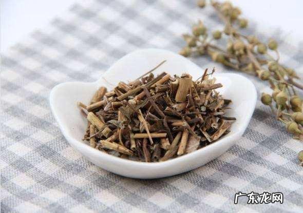 用生姜、花椒、艾叶和盐一起泡脚会有什么好处呢？