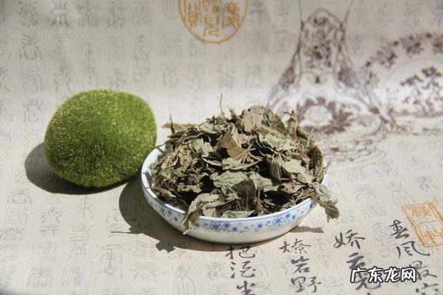 用生姜、花椒、艾叶和盐一起泡脚会有什么好处呢？