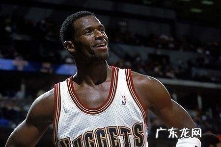 传言能摸篮板上沿的加内特为何选秀仅是5号秀?力压他的是谁?