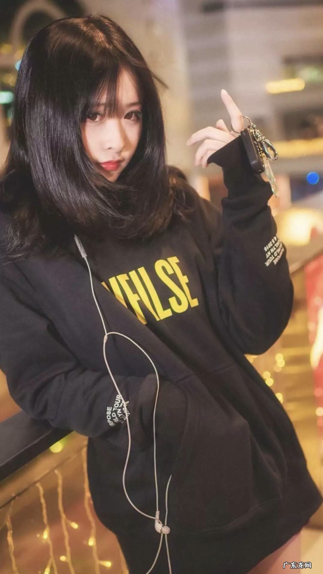 保健品上的批准文号早就过期了,这样违法吗,违反哪条法律?