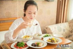 母乳喂养的产妇，在产后42天月子里如何瘦身还不留月子病？