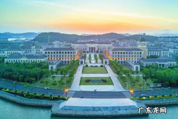 上海财经大学浙江学院 浙江高校美校园排名前十