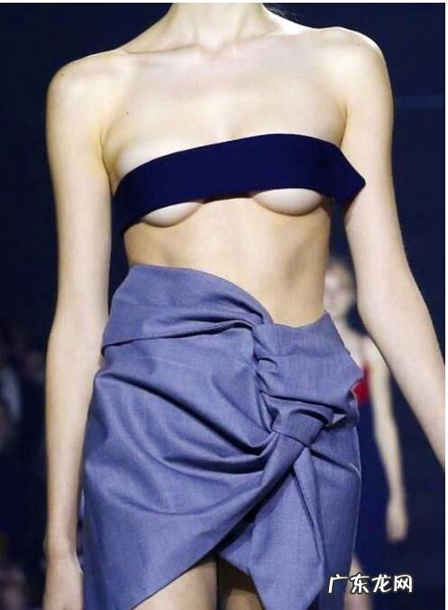 丑到脱粉 世界上最奇葩的裙子,女明星最辣眼睛的裙子盘点(奇葩说明星观众)